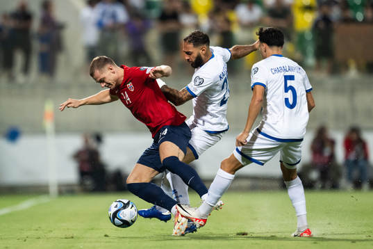 Julian Ryerson of Norway and Grigoris Kastanos of Cyprus