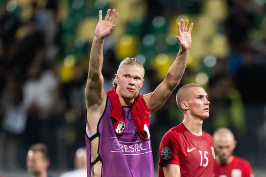 Bläddra bland fler bilder av Football, UEFA Euro Qualifier, Cyprus - Norway