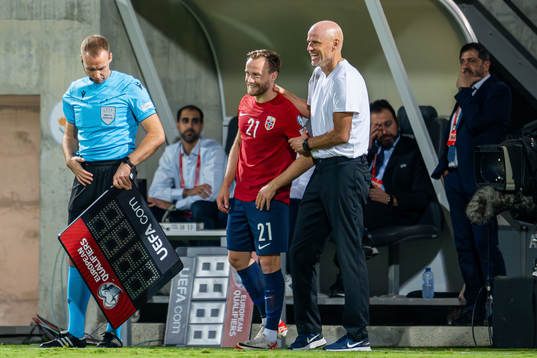 Bård Finne and Ståle Solbakken, head coach of Norway
