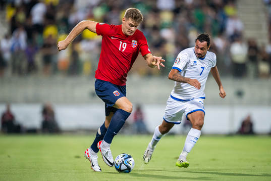 Alexander Sørloth of Norway and Anderson Correia of Cyprus