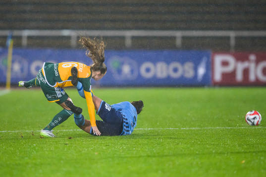Djurgårdens Alexsandra Lobanova och IFK Norrköpings Svea