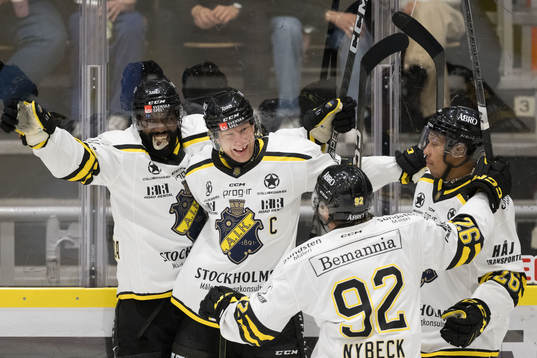 AIKs Richard Gynge jublar