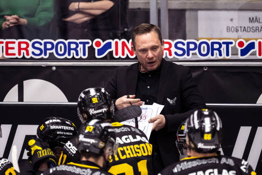 Västerås tränare Karl Helmersson