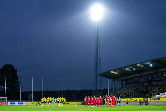 Players of Sweden and of Moldova
