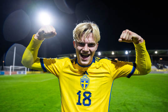 Lucas Bergvall of Sweden celebrates