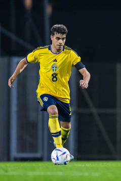 Yasin Ayari of Sweden