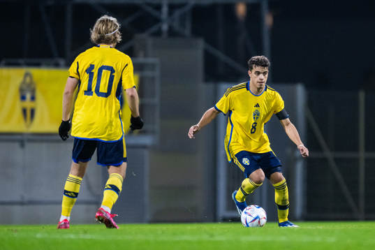 Yasin Ayari of Sweden