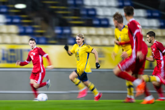 Sebastian Nanasi of Sweden