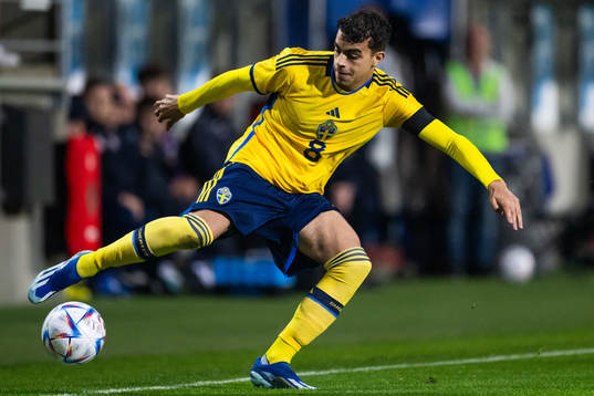 Yasin Ayari of Sweden