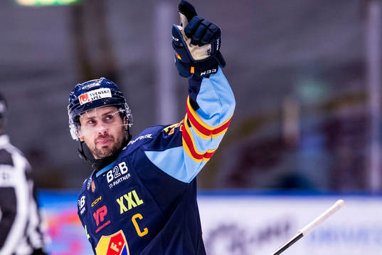 Djurgårdens Marcus Krüger jublar