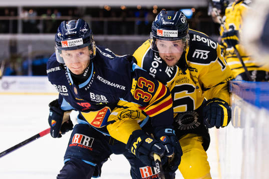 Djurgårdens Daniel Glad och Södertäljes Viktor Liljegren