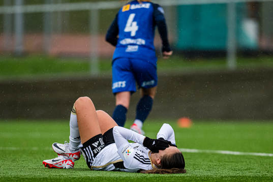Camilla Linberg of Rosenborg reacts