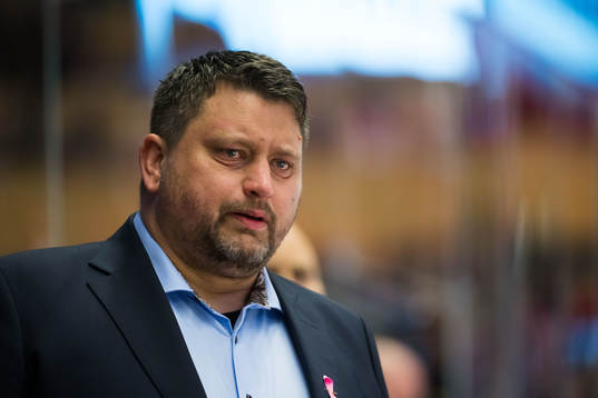 MoDos tränare Mattias Karlin