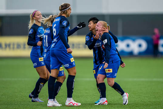 Thea Loennecken of Stabæk celebrates