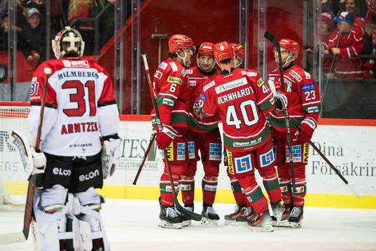 MoDos Erik Karlsson jublar