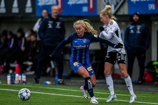 Zara Katarina Jönsson of Stabæk and Emilie Marie Joramo