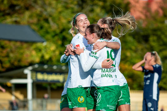 Hammarbys Eva Nyström jublar