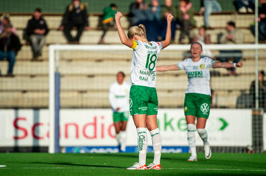 Hammarbys Alice Carlsson jublar