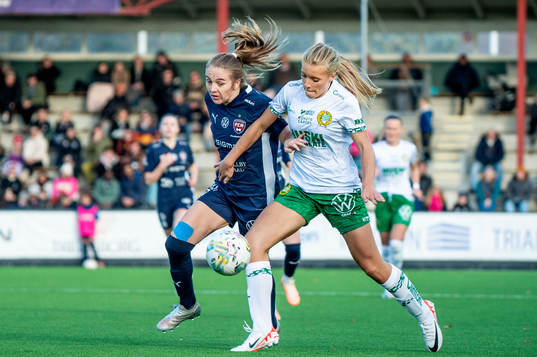 FC Rosengårds Fiona Brown mot Hammarbys Smilla Holmberg