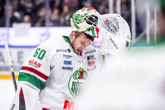 Rögles målvakt Petr Kvaca deppar