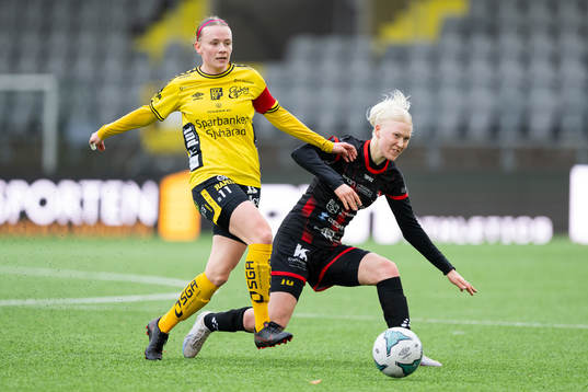Elfsborgs Leann Nyström och FC Trollhättan s Amanda