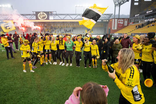 Elfsborgs spelare jublar