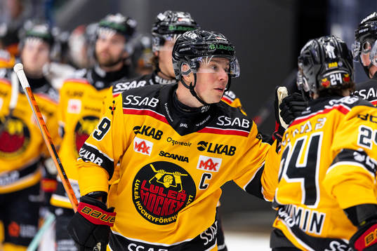 Luleås Erik Gustafsson jublar