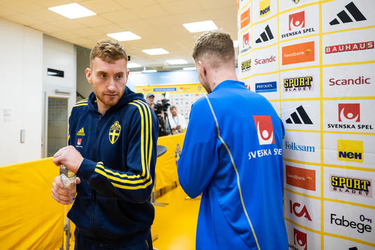 Dejan Kulusevski and Samuel Gustafson of the Swedish