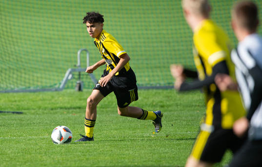 IFK Hässleholms Zeidan Sala i matchen i div. 1 för P17,