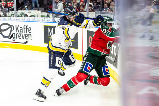 HV 71s Anton Strålman och Frölunda HCs Linus Nässen