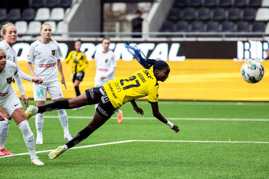 Häckens Aisha Masaka gör 3-0