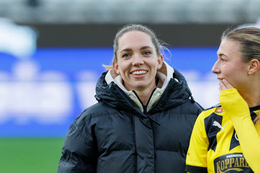 Häckens Elin Rubensson jublar