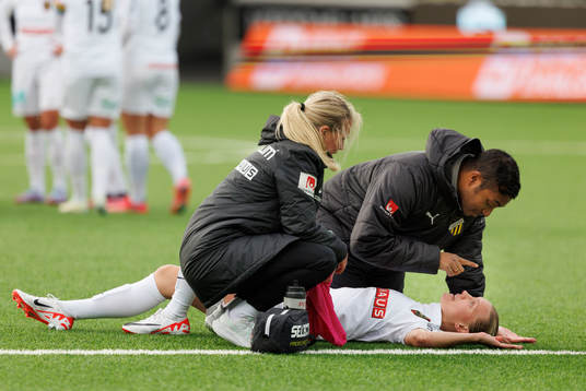 Brommapojkarnas Sara Olai fick en hård boll i ansiktet