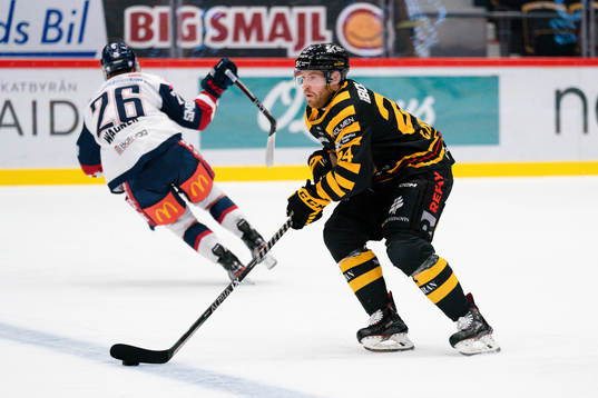 Linköpings Fabian Wagner och Skellefteås Oscar Lindberg