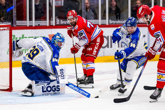 Timrås Robin Hanzl och Magnus Pääjärvi mot Leksands