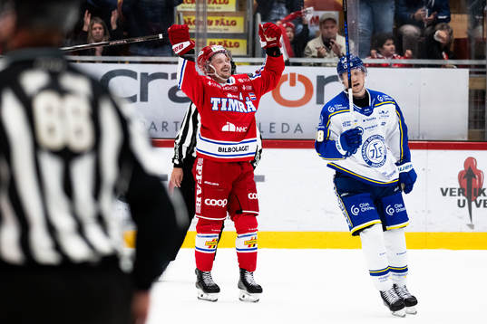 Timrås Jonathan Dahlén jublar