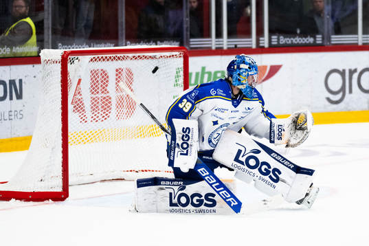 Timrås Jonathan Dahlén (ej i bild) gör 2-0 bakom