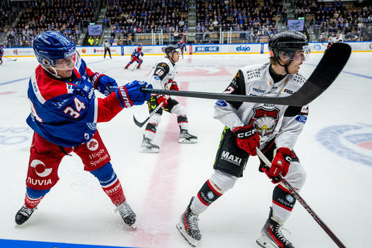 IK Oskarshamns Olli Palola och IF Malmö Redhawks Janne