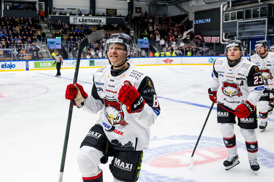 Malmö Redhawks Johan Olofsson jublar