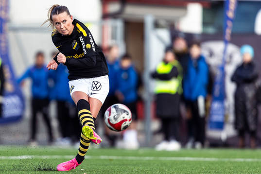 AIKs Adelisa Grabus gör 0-1