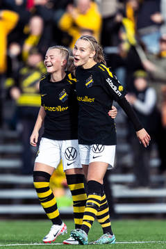 AIKs Silja Sofia Jaatinen jublar