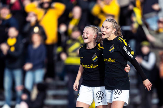 AIKs Silja Sofia Jaatinen jublar