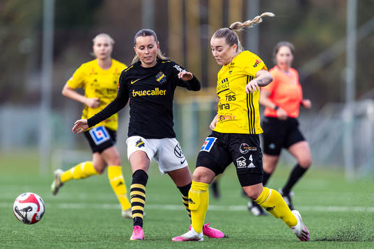 AIKs Adelisa Grabus och Gamla Upsalas Ingrid Wixner
