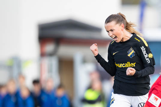 AIKs Adelisa Grabus jublar