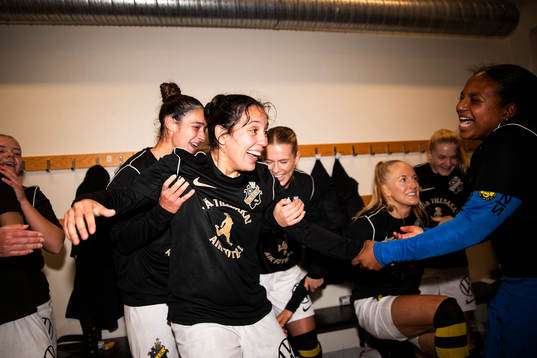 AIKs spelare jublar