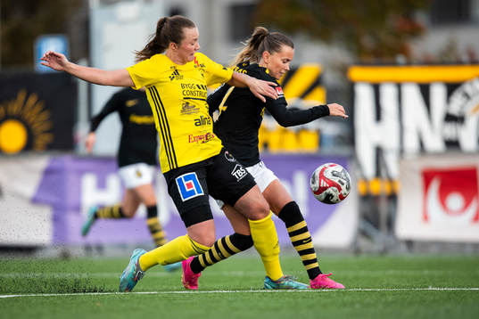 Gamla Upsalas Wilma Stenman och AIKs Adelisa Grabus