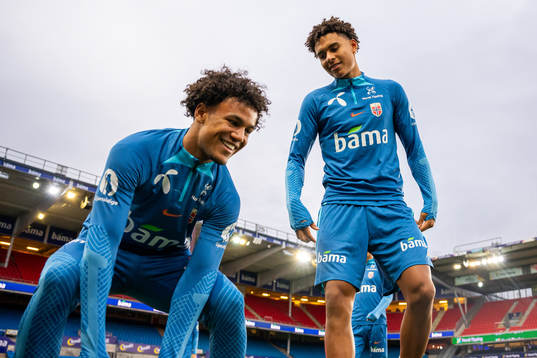 Oscar Bobb and Antonio Nusa of the Norwegian national