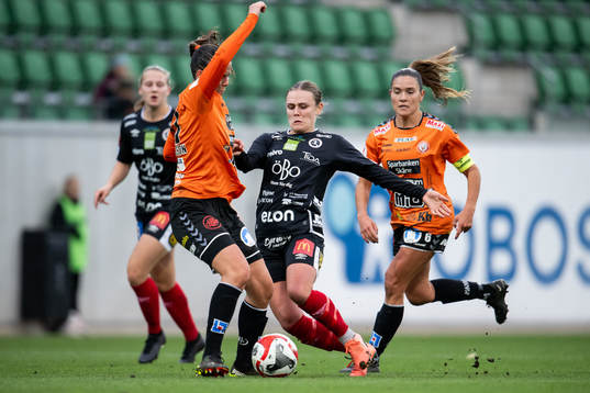 Kristianstads Josefin Harrysson och Örebros Maja Bodin