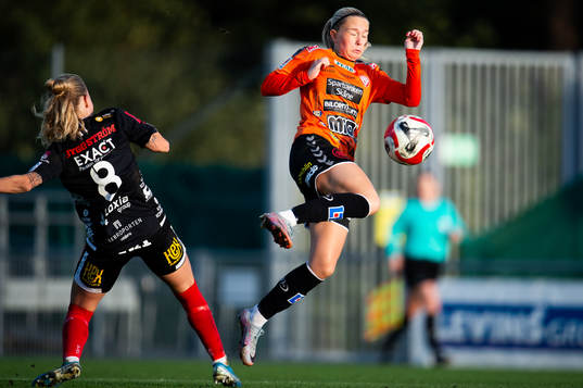 Kristianstads Tilda Sandén och Örebros Nathalie Hoff