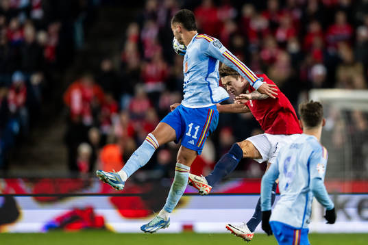 Ferran Torres of Spain and Patrick Berg of Norway